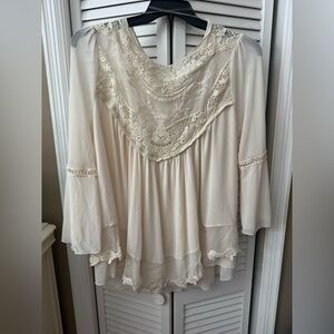ANDREE BY UNIT Cream Lace Detail Blouse
